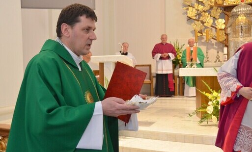 Powitanie nowego proboszcza w Dąbrówce Kościelnej