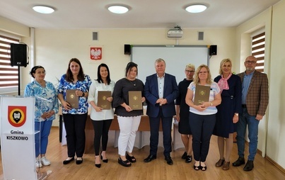 Zdjęcie do Uroczyste ślubowanie i wręczenie akt&oacute;w nauczycielom mianowanym